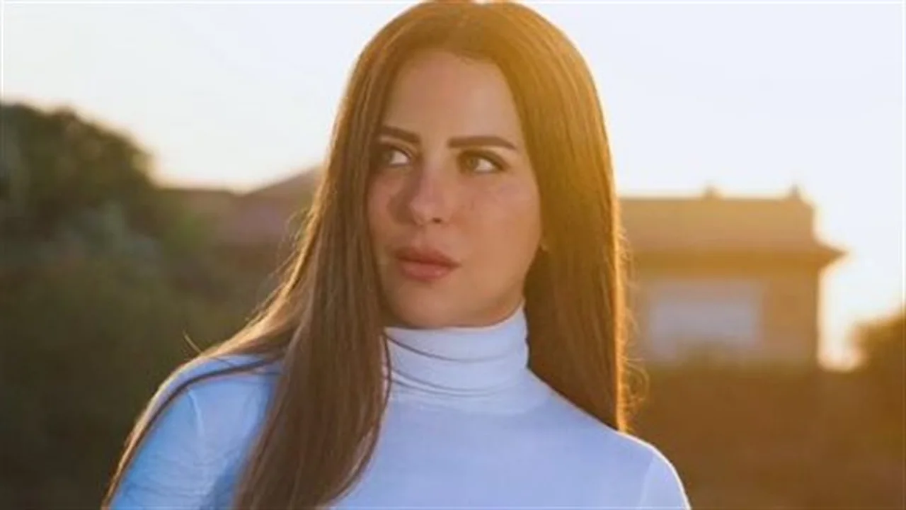 بطلة المسلسلات التاريخية.. محطات غيرت مسار ريم مصطفى من الإذاعة إلى الشاشة